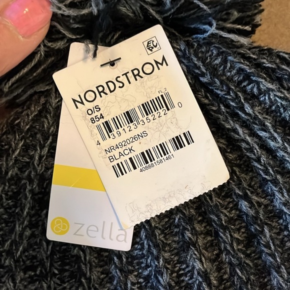 ZELLA Ribbed Lined Pom Pom Black/Gray Beanie NWT - OS - Picture 5 of 16